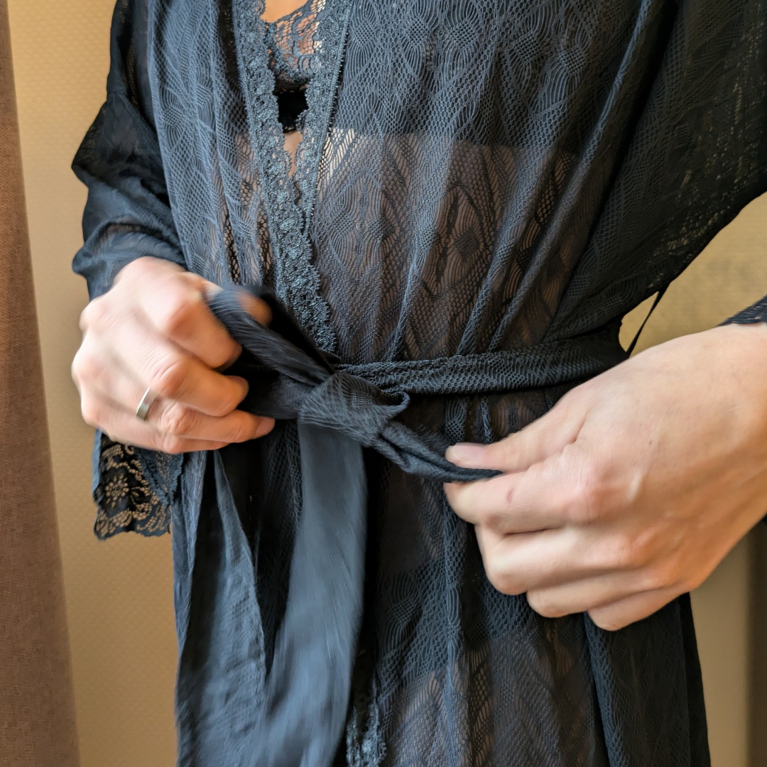 Spitzenmorgenmantel Lorena - onyx