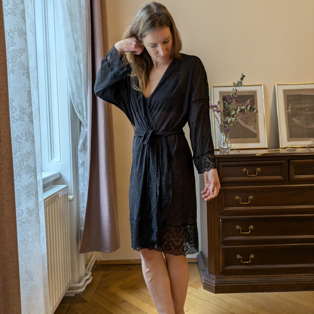 Spitzenmorgenmantel Lorena - onyx