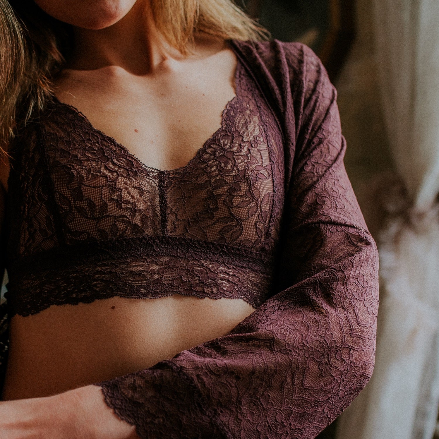 Lace dressing gown Lorena - aubergine
